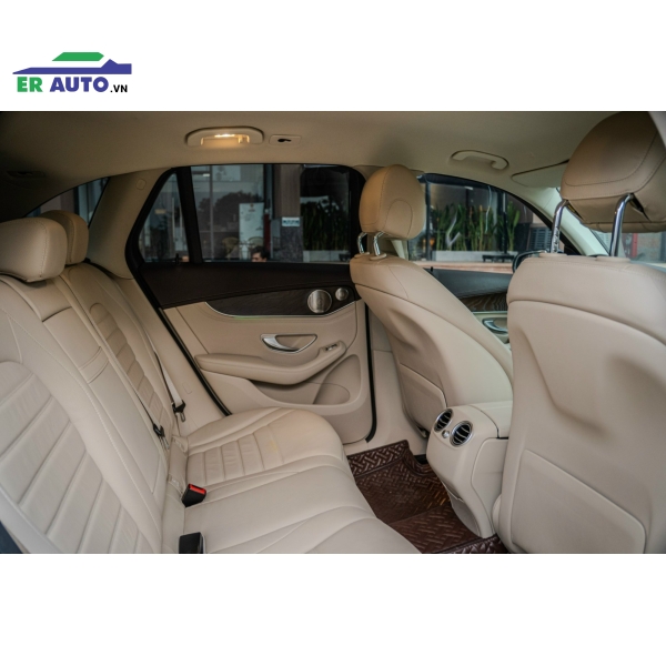 Mercedes GLC200 4MATIC 2021