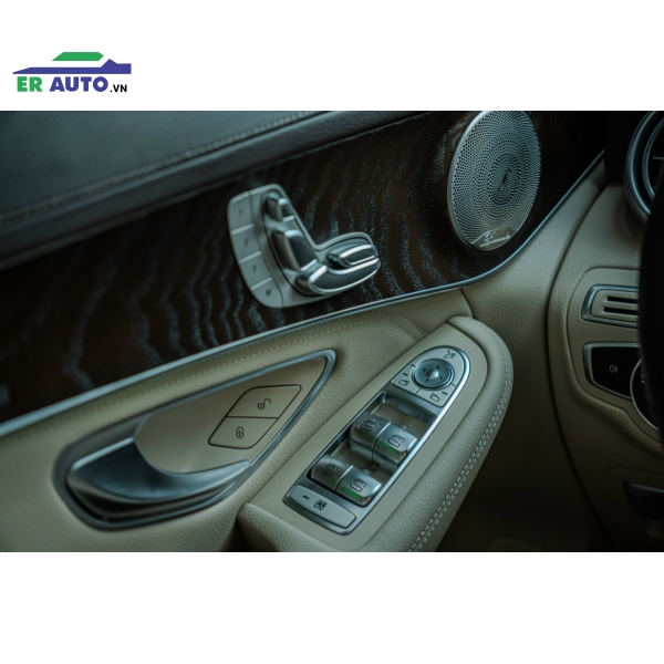 Mercedes GLC200 4MATIC 2021